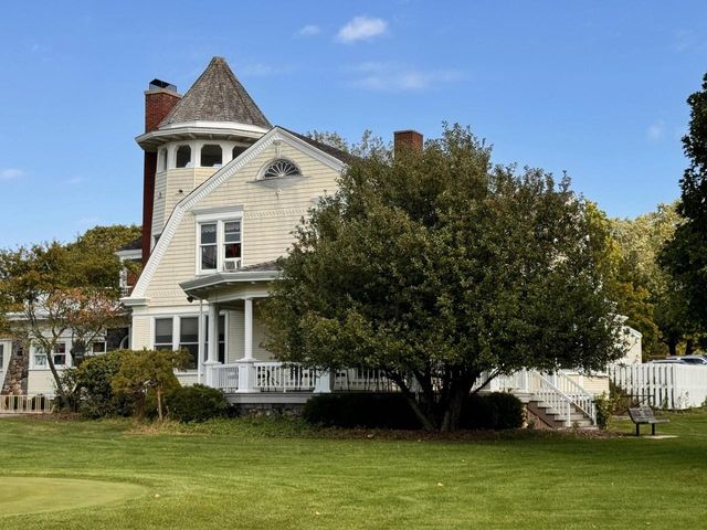 1704 Oak STREET, South Milwaukee, WI 53172