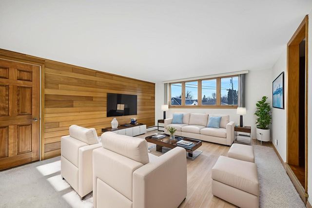 1704 Oak STREET, South Milwaukee, WI 53172