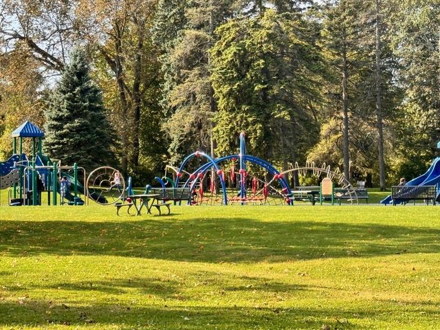 1704 Oak STREET, South Milwaukee, WI 53172