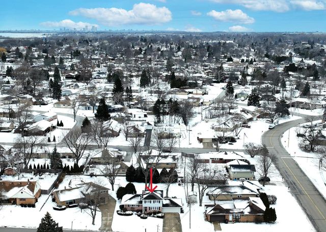 1704 Oak STREET, South Milwaukee, WI 53172