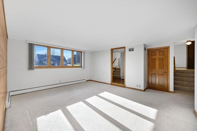 1704 Oak STREET, South Milwaukee, WI 53172