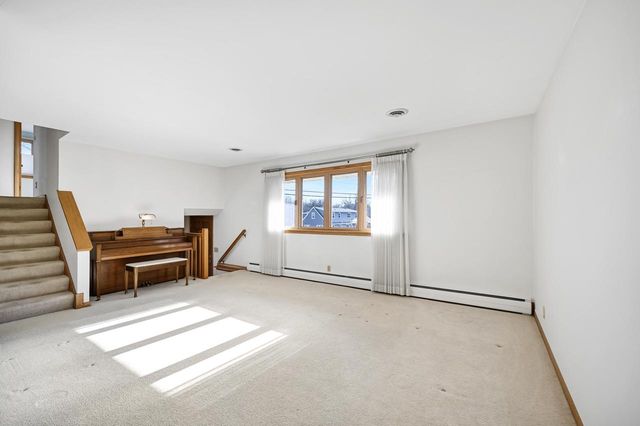 1704 Oak STREET, South Milwaukee, WI 53172