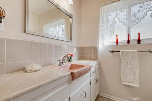 11019 Nassau Avenue, Sunland, CA 91040