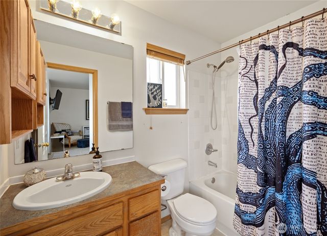 2132 256th Street NW, Stanwood, WA 98292