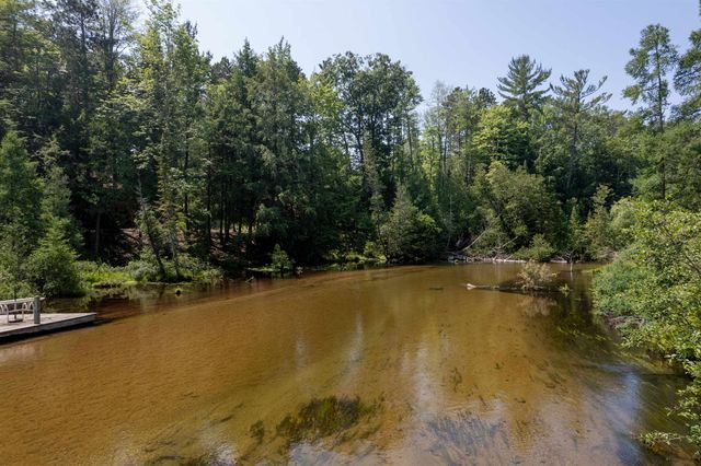 6483 W Plum Valley Road Nw, Rapid City, MI 49676