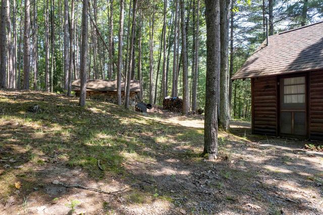 6483 W Plum Valley Road Nw, Rapid City, MI 49676