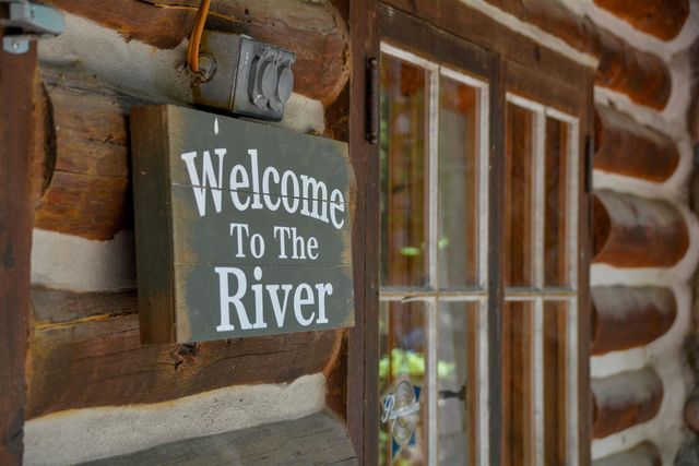 6483 W Plum Valley Road Nw, Rapid City, MI 49676