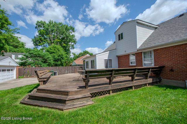 912 Beechwood Rd, Louisville, KY 40207