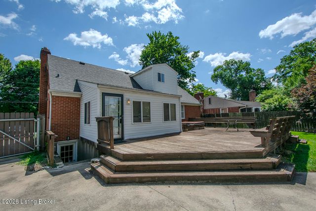912 Beechwood Rd, Louisville, KY 40207