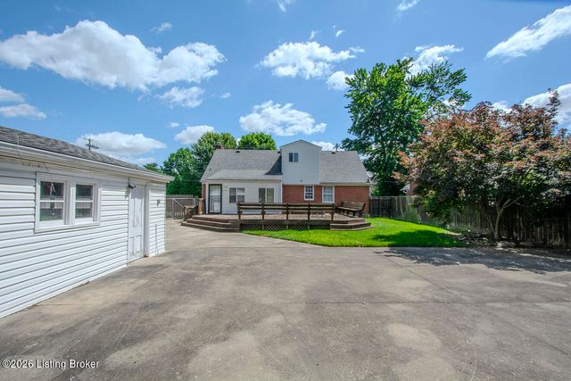 912 Beechwood Rd, Louisville, KY 40207
