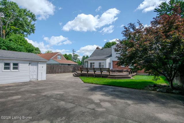 912 Beechwood Rd, Louisville, KY 40207