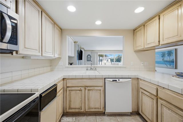 22 Montego Court, Coronado, CA 92118