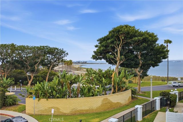 22 Montego Court, Coronado, CA 92118