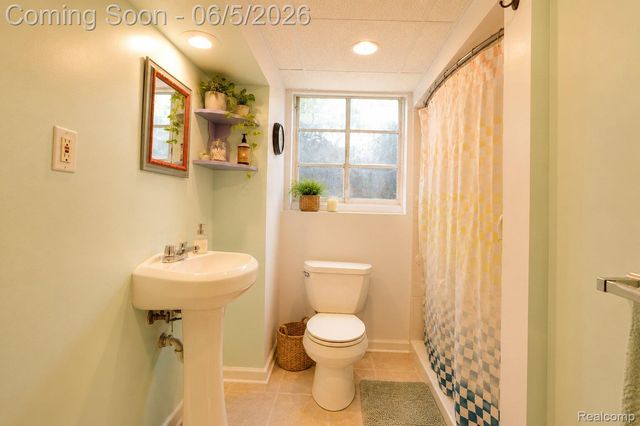 9101 Merriman Road, Livonia, MI 48150