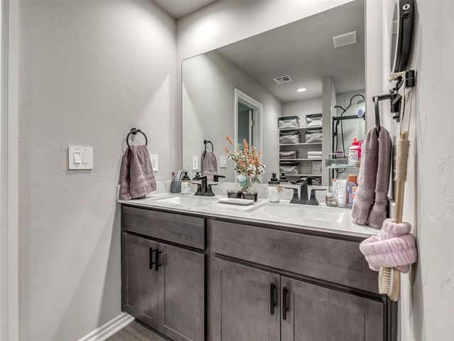 4212 Moonlight Road, Mustang, OK 73064