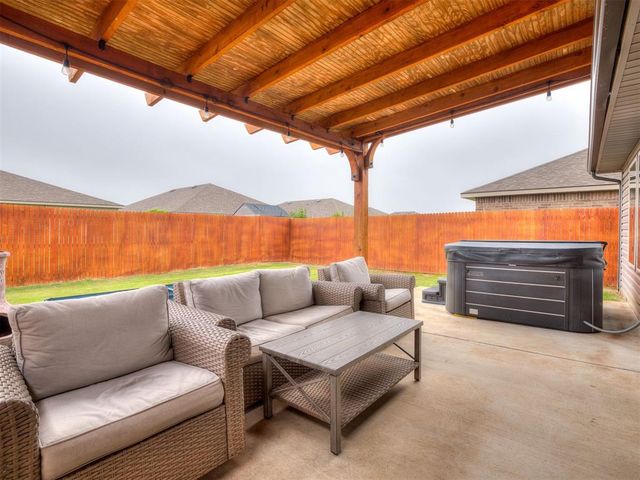 4212 Moonlight Road, Mustang, OK 73064