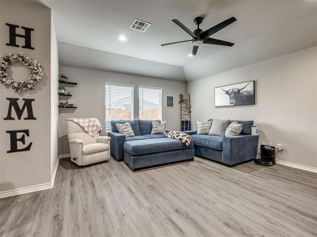 4212 Moonlight Road, Mustang, OK 73064