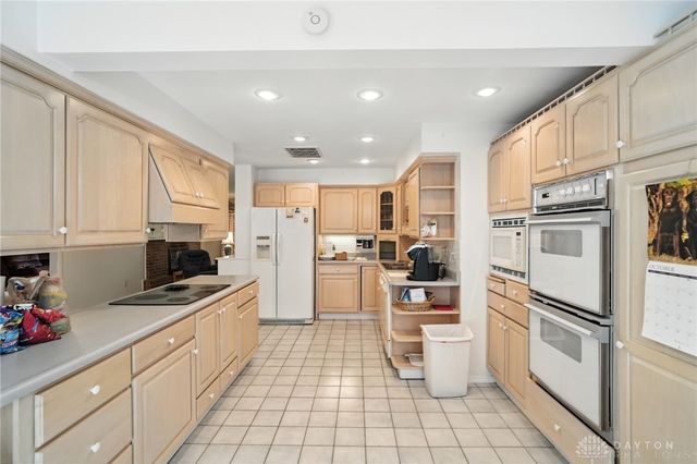 941 Donson Drive, Kettering, OH 45429