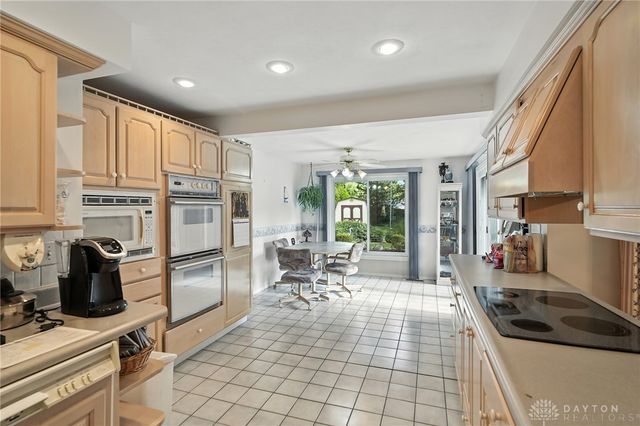 941 Donson Drive, Kettering, OH 45429