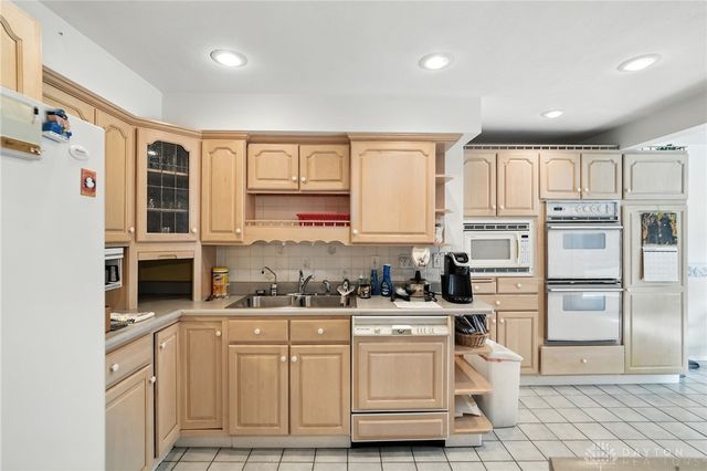 941 Donson Drive, Kettering, OH 45429