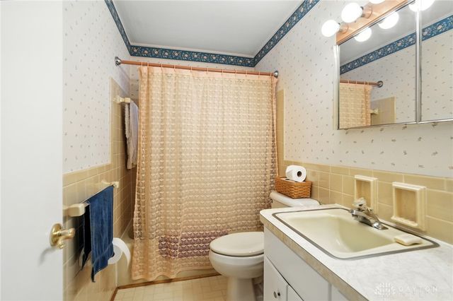 941 Donson Drive, Kettering, OH 45429