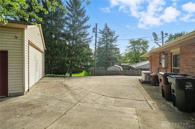 941 Donson Drive, Kettering, OH 45429