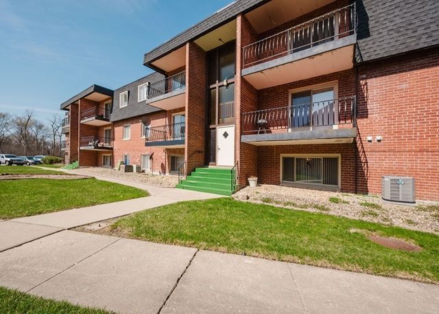 3012 171st Street 2E, Hazel Crest, IL 60429