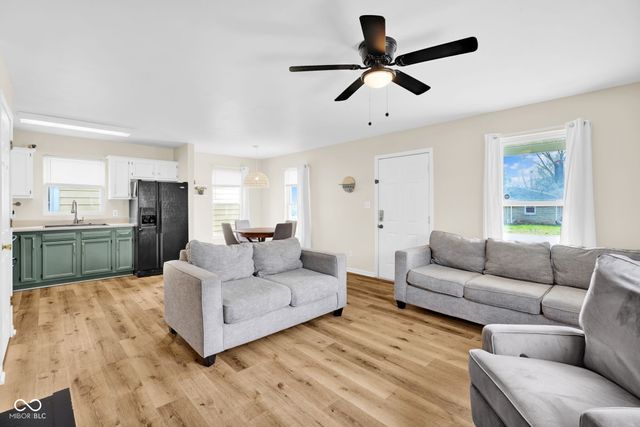 2262 McKinley Avenue, Columbus, IN 47201