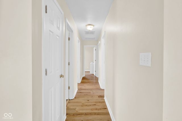 2262 McKinley Avenue, Columbus, IN 47201