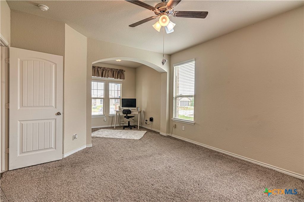 Image 20 of property listing at 5300 Primavera Lane, Killeen, TX 76549
