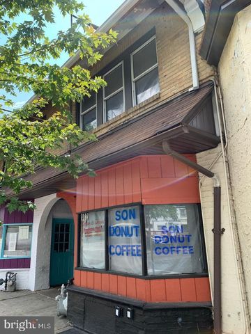 402 LONG LN, Upper Darby, PA 19082