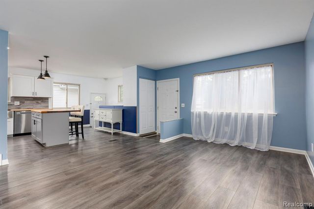 19631 Macel Street, Roseville, MI 48066