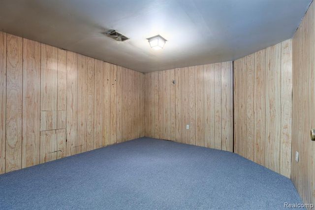 19631 Macel Street, Roseville, MI 48066
