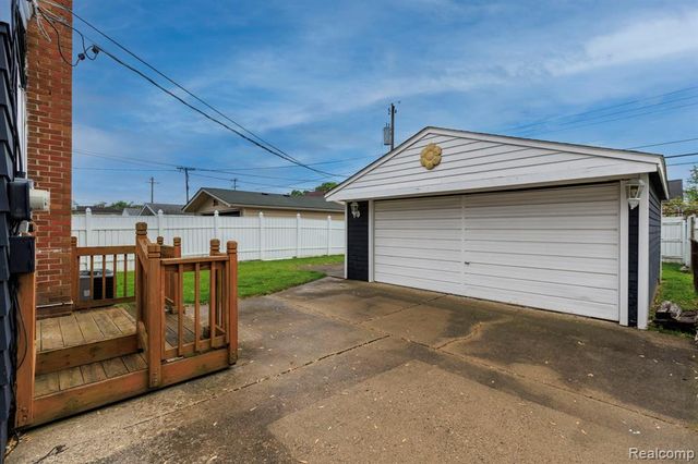 19631 Macel Street, Roseville, MI 48066