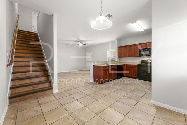 412 Carl Shipp DR B, Liberty Hill, TX 78642