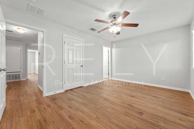 412 Carl Shipp DR B, Liberty Hill, TX 78642