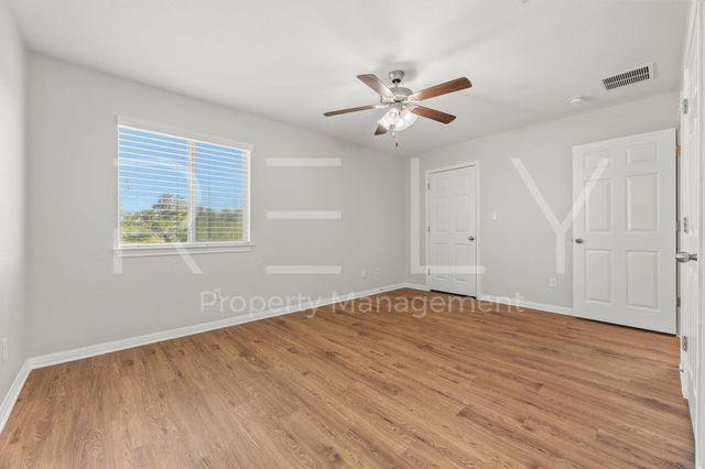 412 Carl Shipp DR B, Liberty Hill, TX 78642