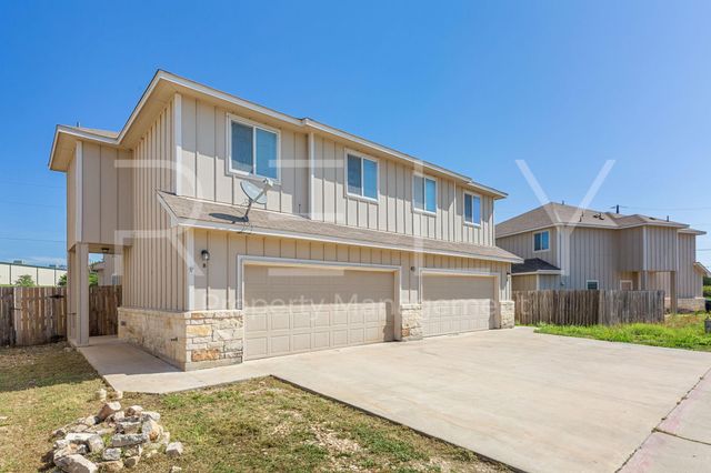412 Carl Shipp DR B, Liberty Hill, TX 78642