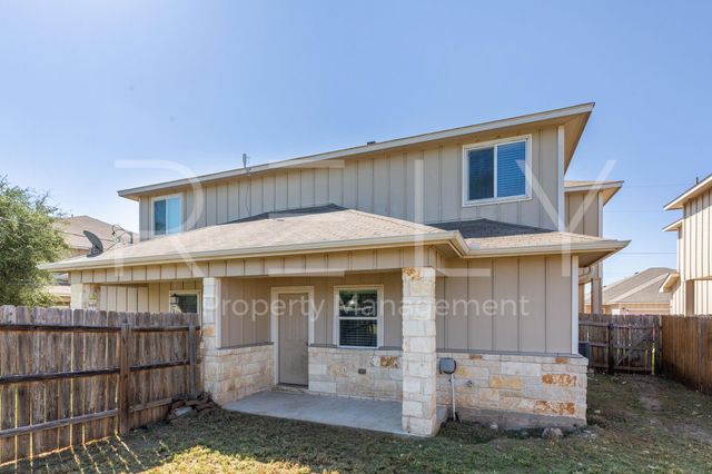 412 Carl Shipp DR B, Liberty Hill, TX 78642