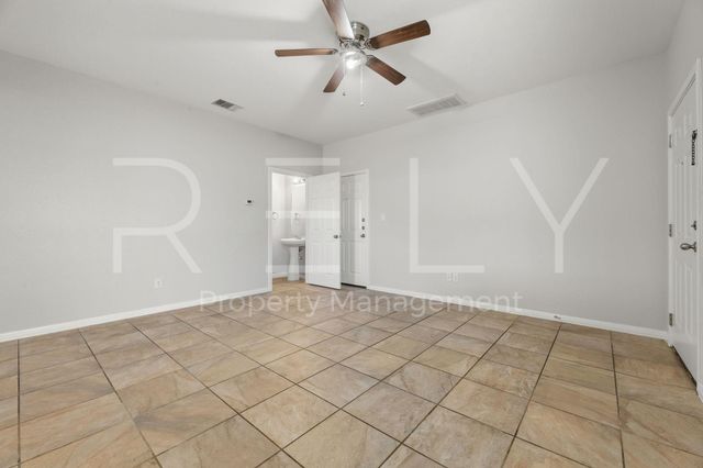 412 Carl Shipp DR B, Liberty Hill, TX 78642