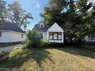 23131 Tawas Avenue, Hazel Park, MI 48030