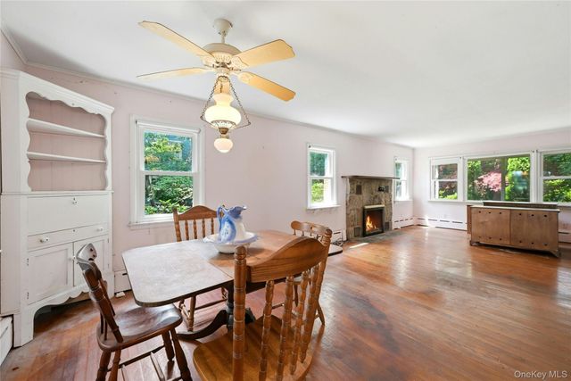 240 Meadow Lane, Cutchogue, NY 11935