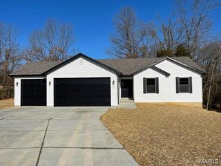 906 Gimli Ln., Wright City, MO 63390