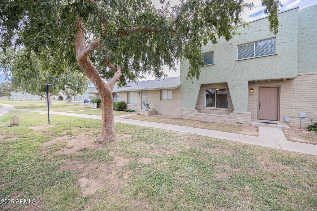 225 N STANDAGE -- 139, Mesa, AZ 85201