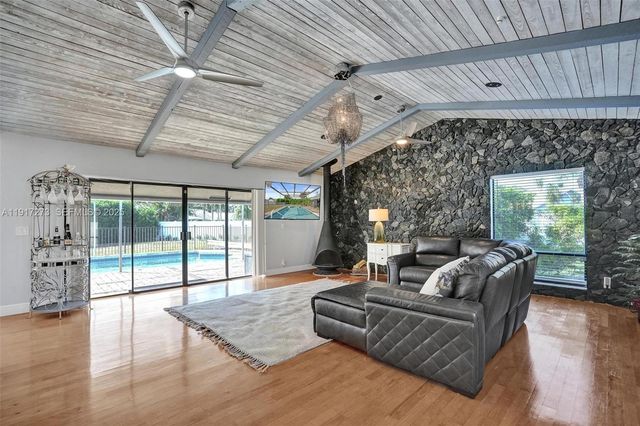 3108 Phoebe Ln, Delray Beach, FL 33444