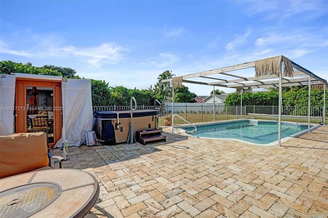 3108 Phoebe Ln, Delray Beach, FL 33444