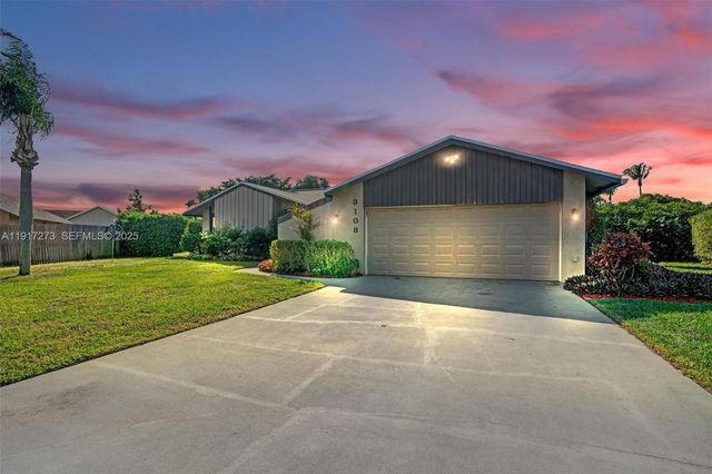 3108 Phoebe Ln, Delray Beach, FL 33444