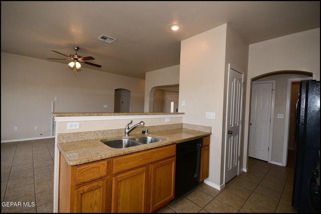 5806 REDSTONE MESA Court, El Paso, TX 79934