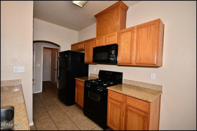 5806 REDSTONE MESA Court, El Paso, TX 79934