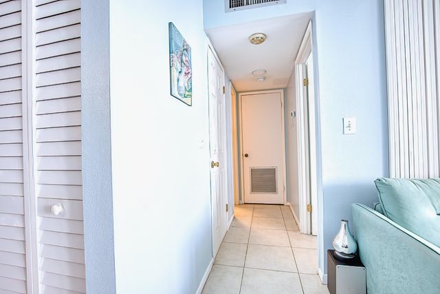 111 BRINY Avenue 27-12, Pompano Beach, FL 33062